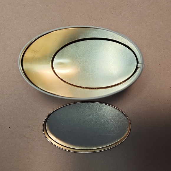 Vintage • Strawberry Treat Canister/Tin Empty • Richardson & Robbins Dover, Del. - Picture 5 of 5